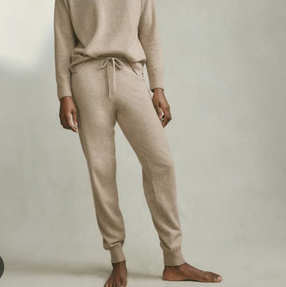 cupcakes & cashmere Pants - Cupcakes and Cashmere fleece jogger lounge pants size M